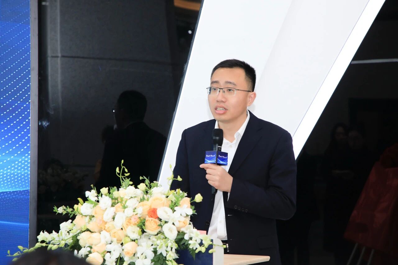 1763017104.jpg 2.jpg